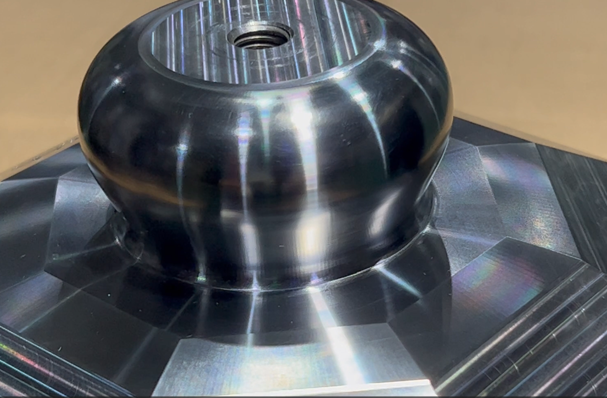 surface possessing yüzey sahip