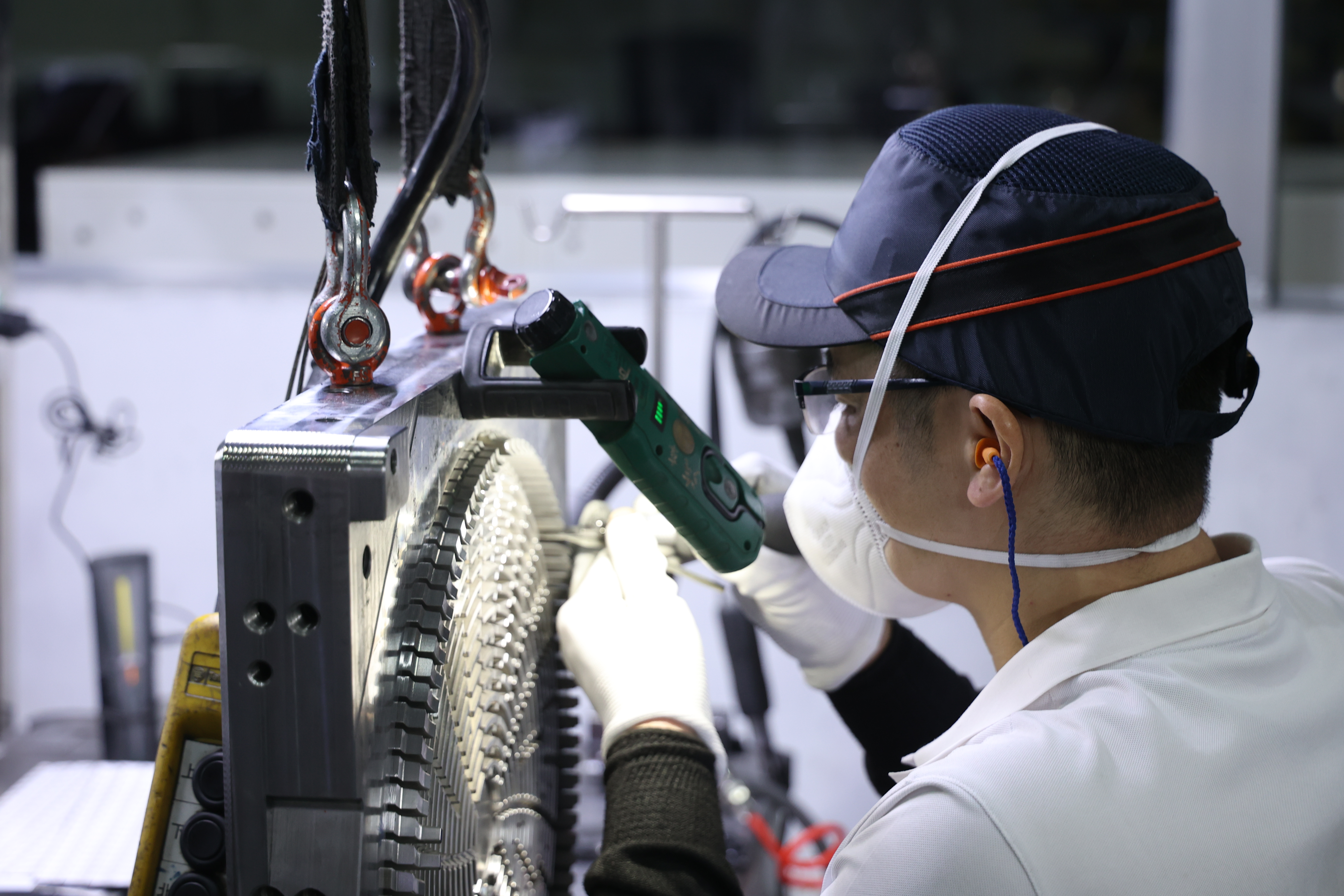 Otomotiv parçaları için hassas enjeksiyon kalıplama teknolojisinin yükseltilmesi